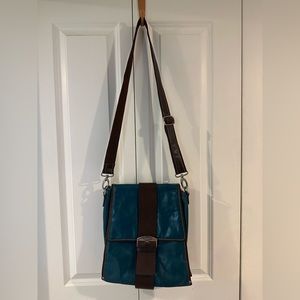 Sophia Visconti vintage messenger bag in great condition.